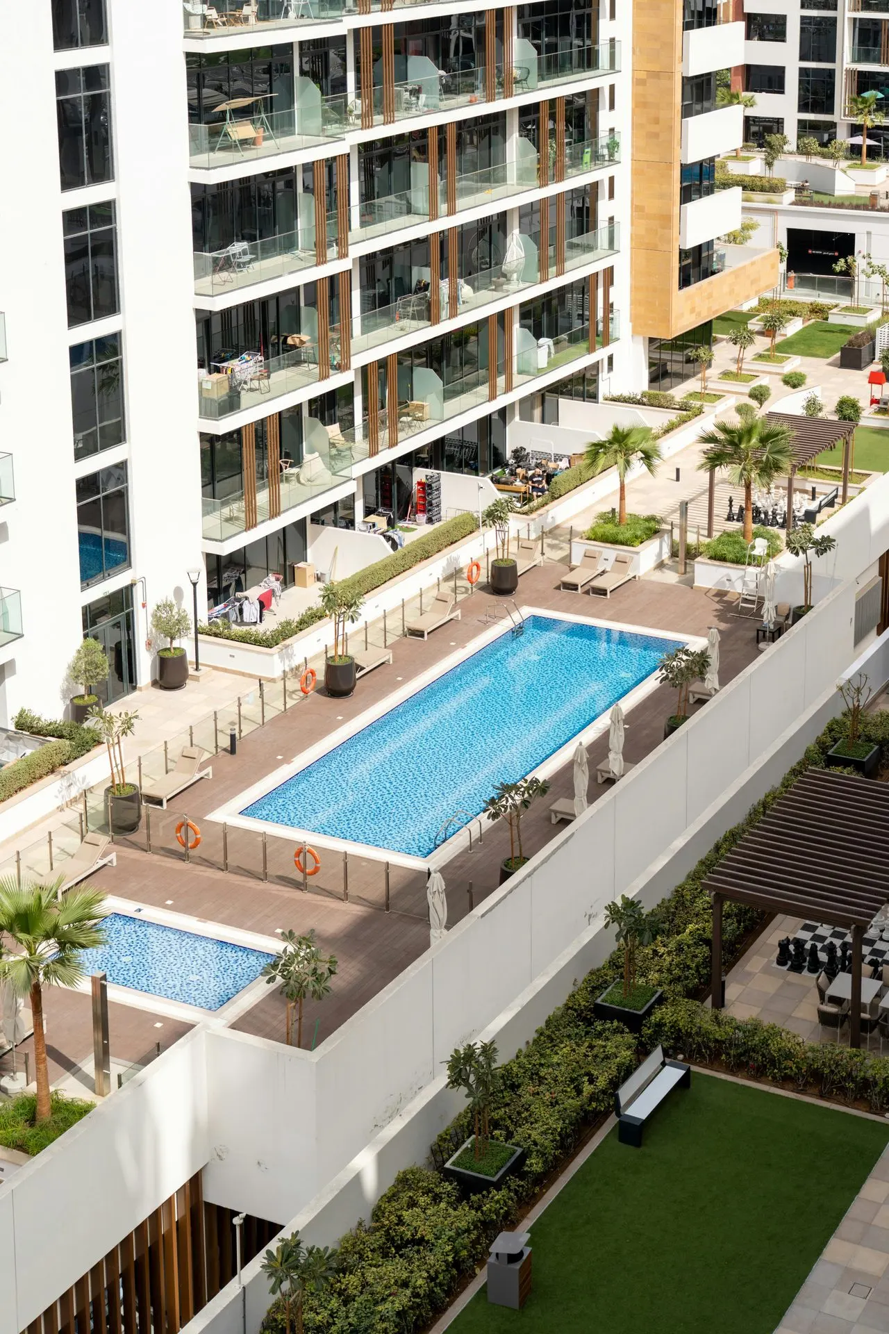 Condotel vs Căn Hộ Chung Cư: Pháp Lý Khác Nhau Thế Nào?
