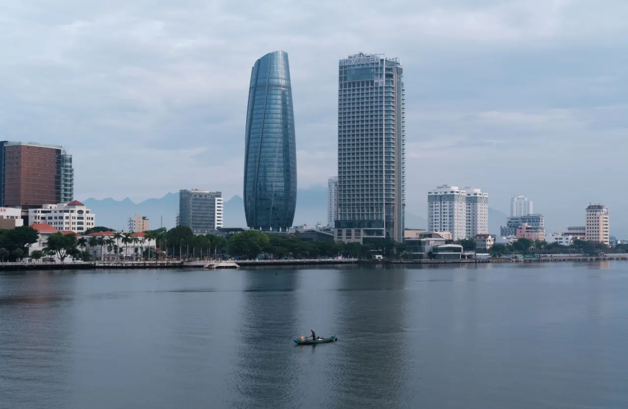 Skyline sông Hàn, Đà Nẵng, khu vực Đông Đô Group đang có 2 dự án căn hộ