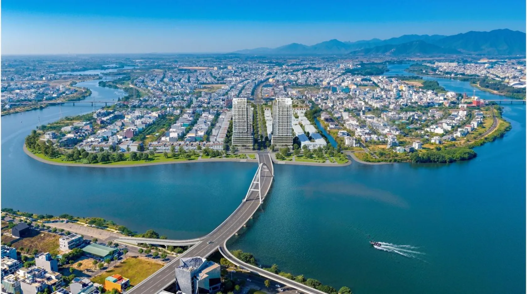 Sống Gần Cầu Bùi Tá Hán: Hòa Xuân Và Nam Việt Á
