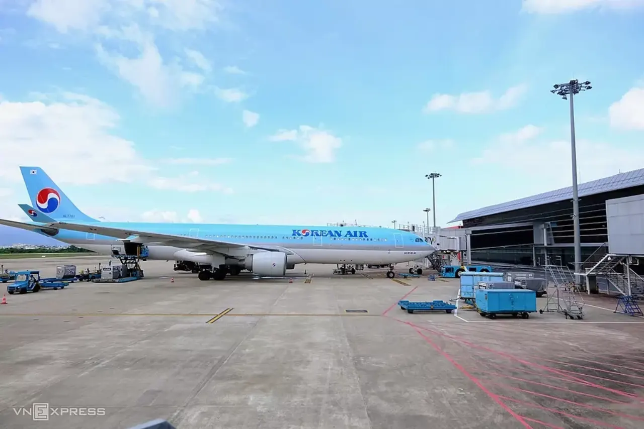 Máy bay Korean Air đỗ tại sân bay quốc tế Đà Nẵng